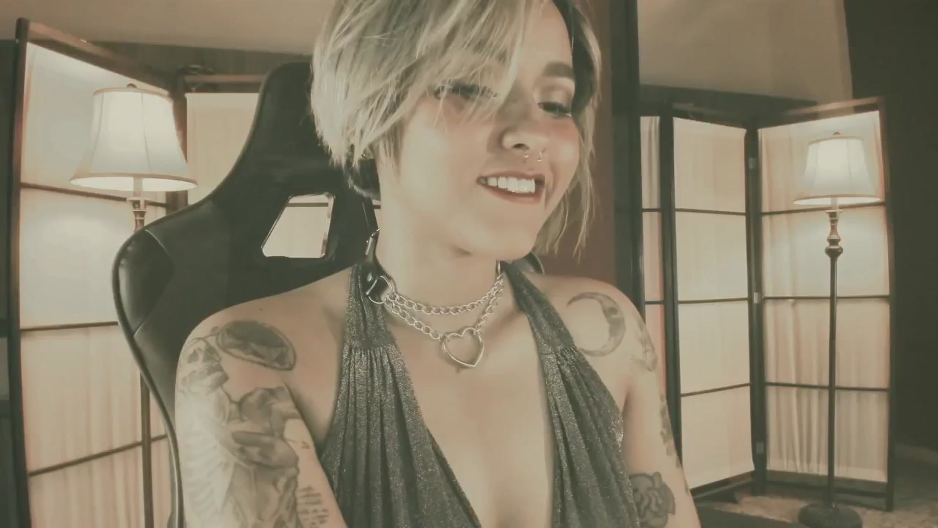 Gallery image thumbnail from AbraxxysRadio's myfreecams stream on, 11/13/2024, 01:32 image 5 of 20