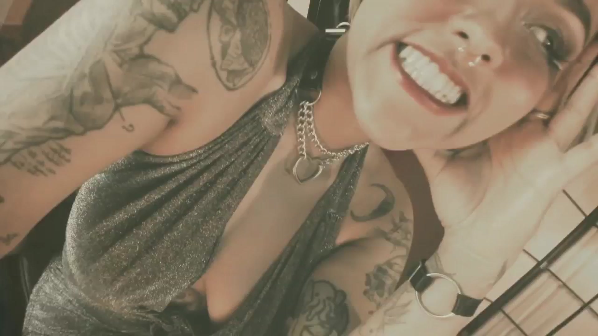 Gallery image thumbnail from AbraxxysRadio's myfreecams stream on, 11/13/2024, 01:32 image 16 of 20