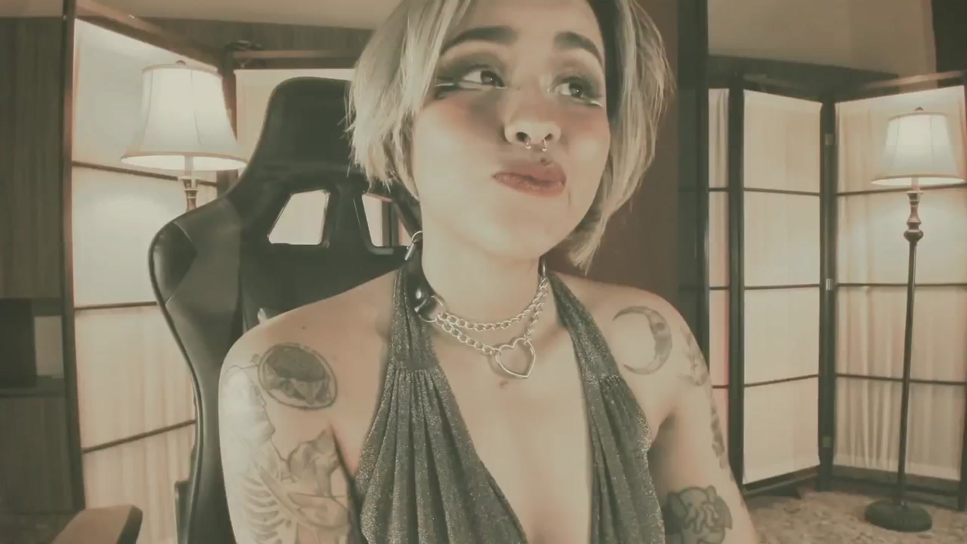 Gallery image thumbnail from AbraxxysRadio's myfreecams stream on, 11/13/2024, 01:32 image 13 of 20