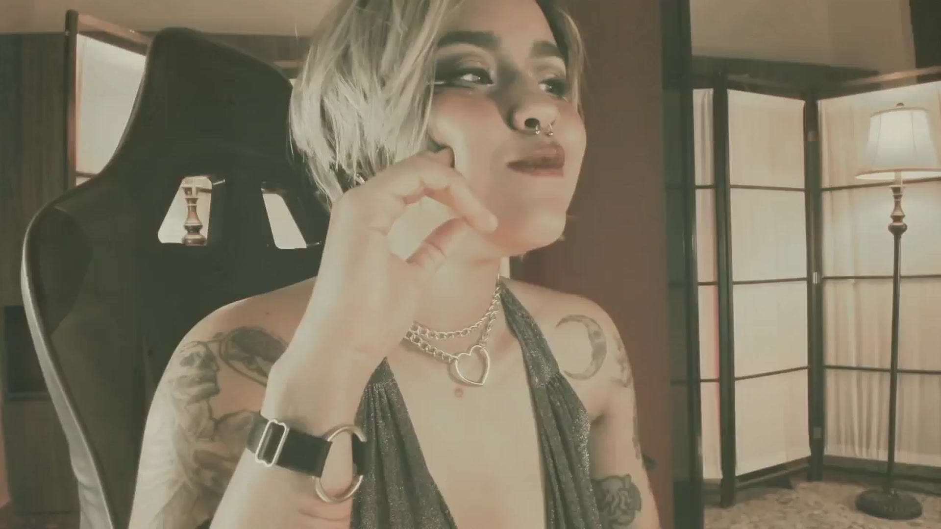 Gallery image thumbnail from AbraxxysRadio's myfreecams stream on, 11/13/2024, 01:32 image 20 of 20