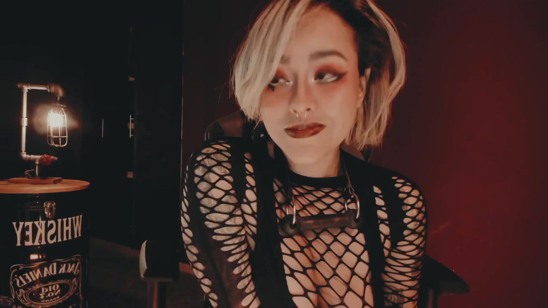 Gallery image thumbnail from AbraxxysRadio's myfreecams stream on, 11/13/2024, 23:19 image 18 of 20