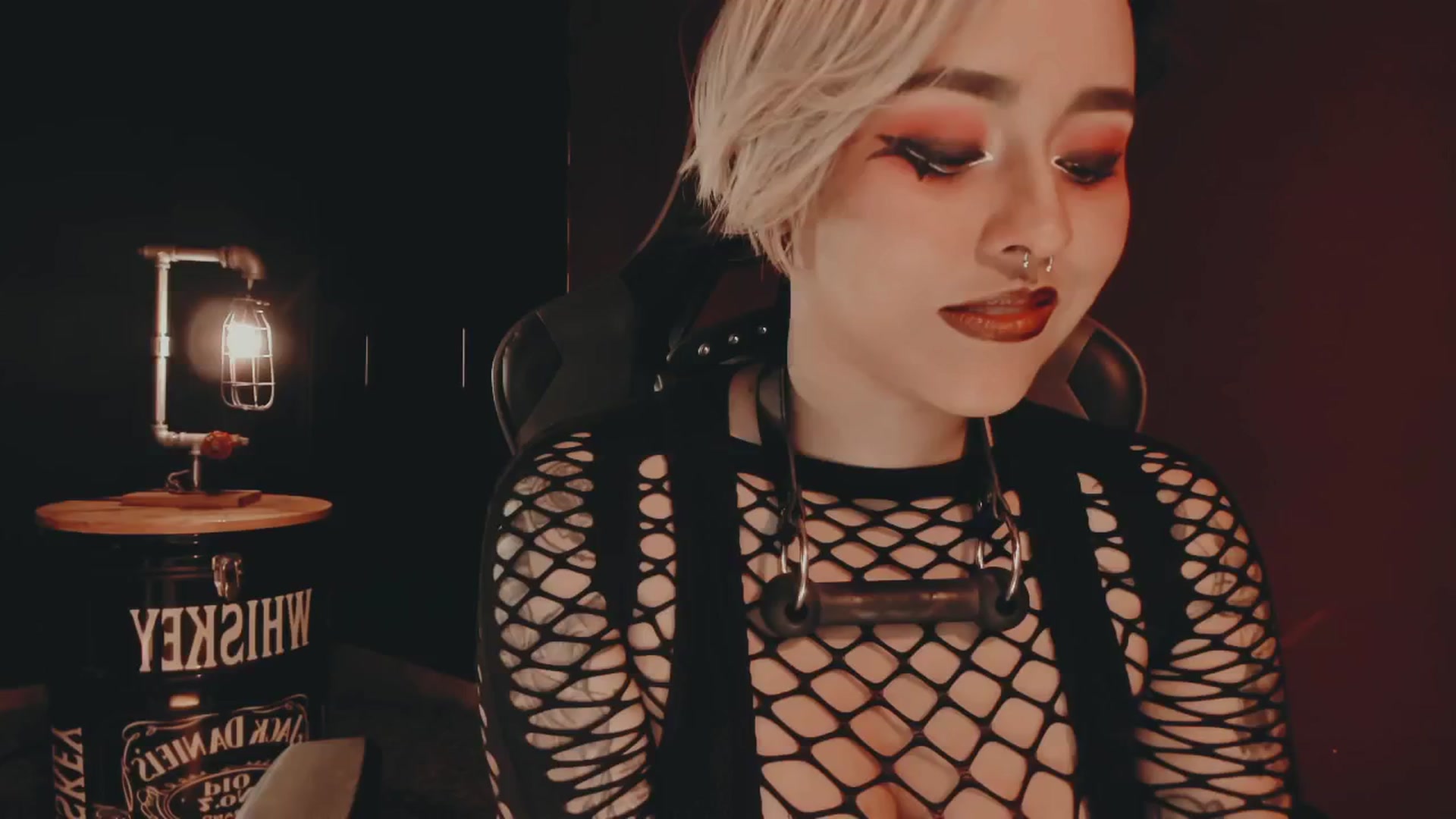 Gallery image thumbnail from AbraxxysRadio's myfreecams stream on, 11/13/2024, 23:52 image 2 of 20