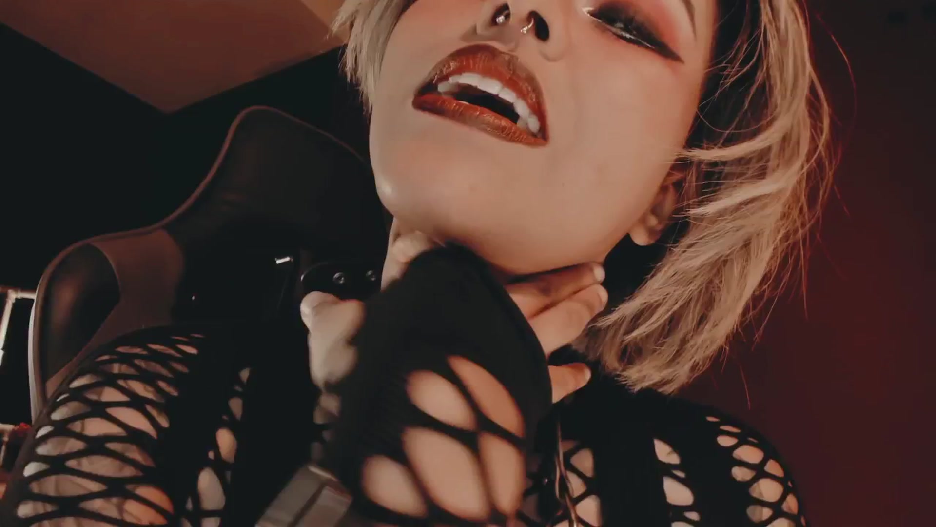 Gallery image thumbnail from AbraxxysRadio's myfreecams stream on, 11/13/2024, 23:52 image 15 of 20