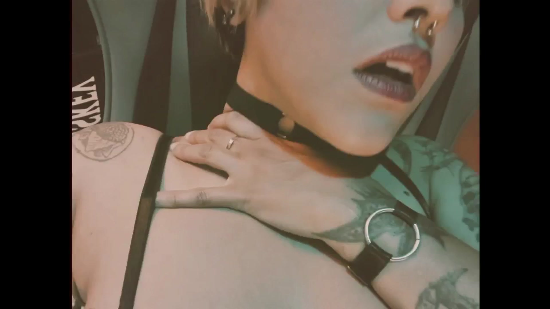 Gallery image thumbnail from AbraxxysRadio's myfreecams stream on, 11/14/2024, 23:23 image 17 of 20