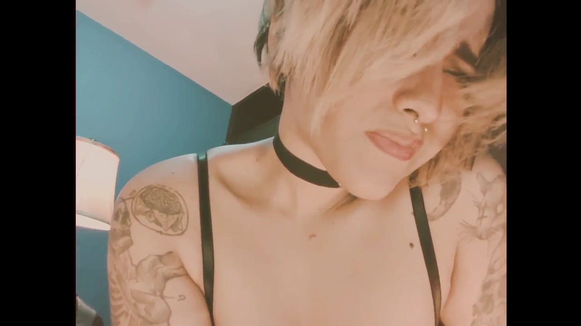 Gallery image thumbnail from AbraxxysRadio's myfreecams stream on, 11/15/2024, 24:01 image 9 of 20
