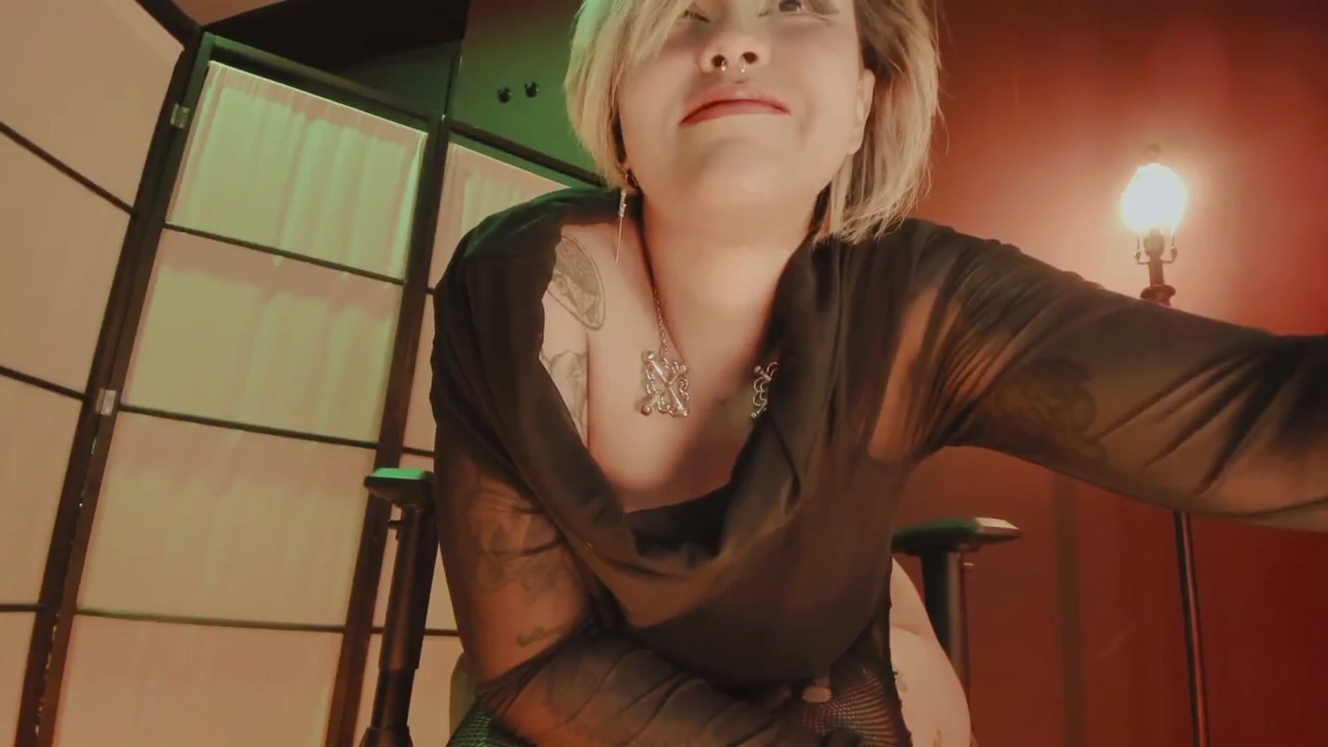 Gallery image thumbnail from AbraxxysRadio's myfreecams stream on, 11/18/2024, 23:45 image 8 of 20