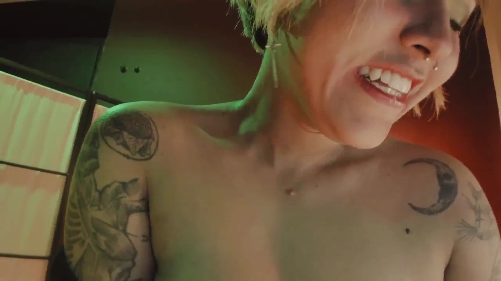Gallery image thumbnail from AbraxxysRadio's myfreecams stream on, 11/19/2024, 24:58 image 8 of 20