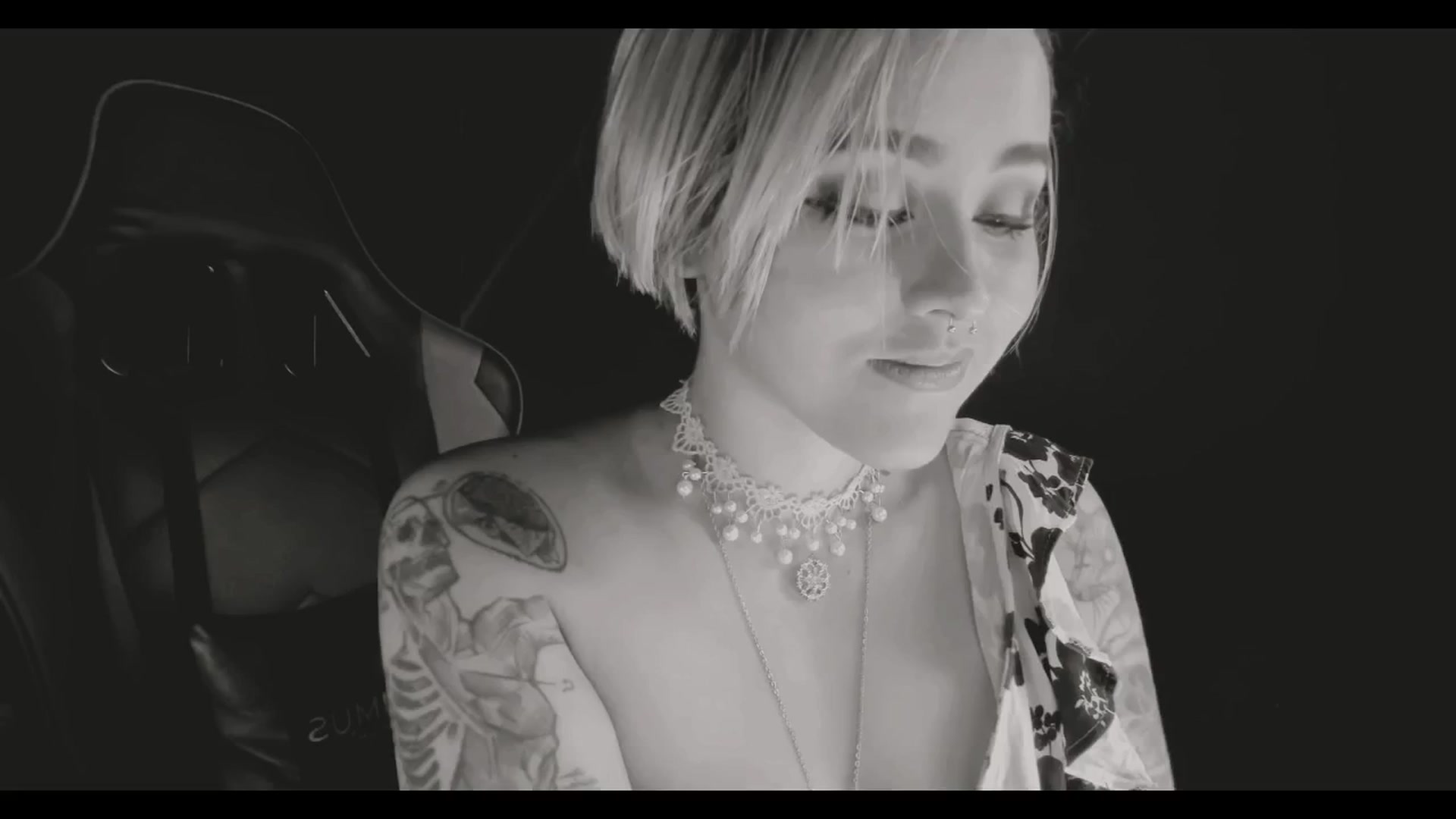 Gallery image thumbnail from AbraxxysRadio's myfreecams stream on, 11/20/2024, 24:20 image 18 of 20