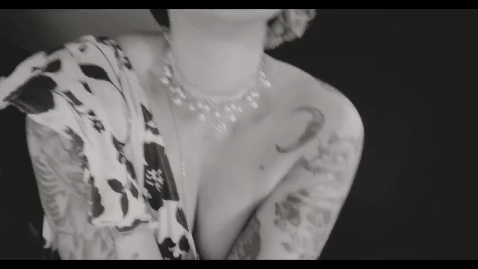 Gallery image thumbnail from AbraxxysRadio's myfreecams stream on, 11/20/2024, 01:59 image 5 of 20