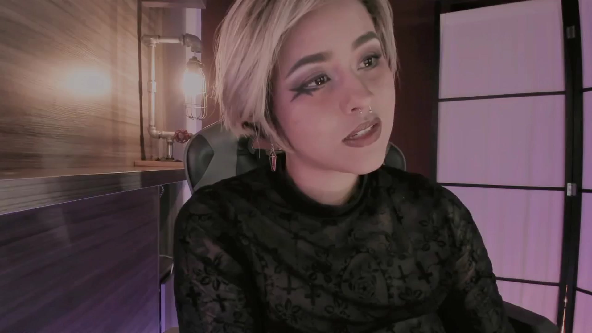 Gallery image thumbnail from AbraxxysRadio's myfreecams stream on, 11/21/2024, 24:02 image 8 of 20