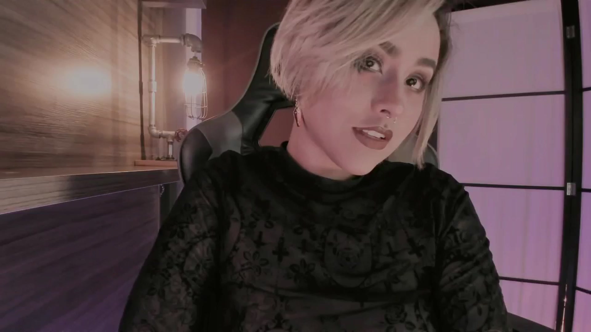 Gallery image thumbnail from AbraxxysRadio's myfreecams stream on, 11/21/2024, 24:02 image 9 of 20
