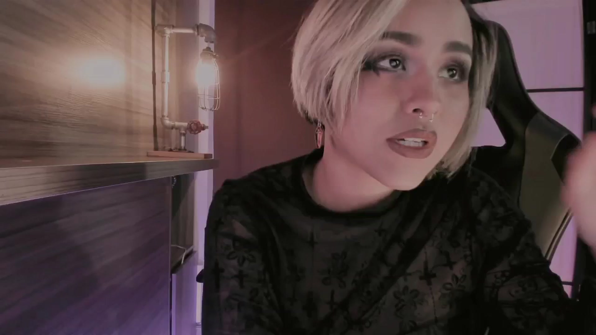 Gallery image thumbnail from AbraxxysRadio's myfreecams stream on, 11/21/2024, 24:02 image 6 of 20