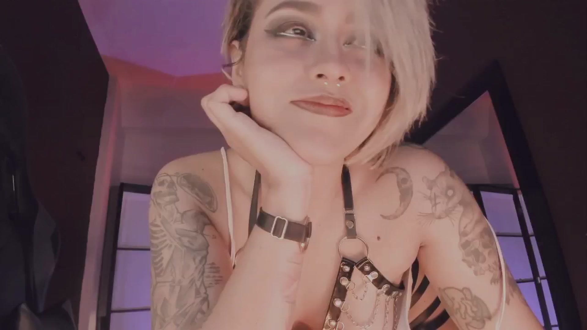 Gallery image thumbnail from AbraxxysRadio's myfreecams stream on, 11/22/2024, 24:01 image 5 of 20