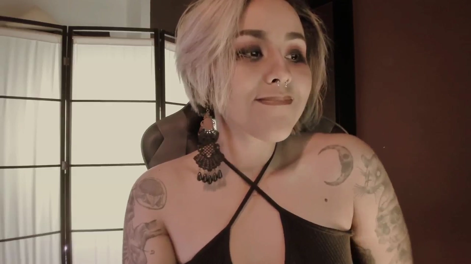 Gallery image thumbnail from AbraxxysRadio's myfreecams stream on, 11/27/2024, 01:38 image 7 of 20