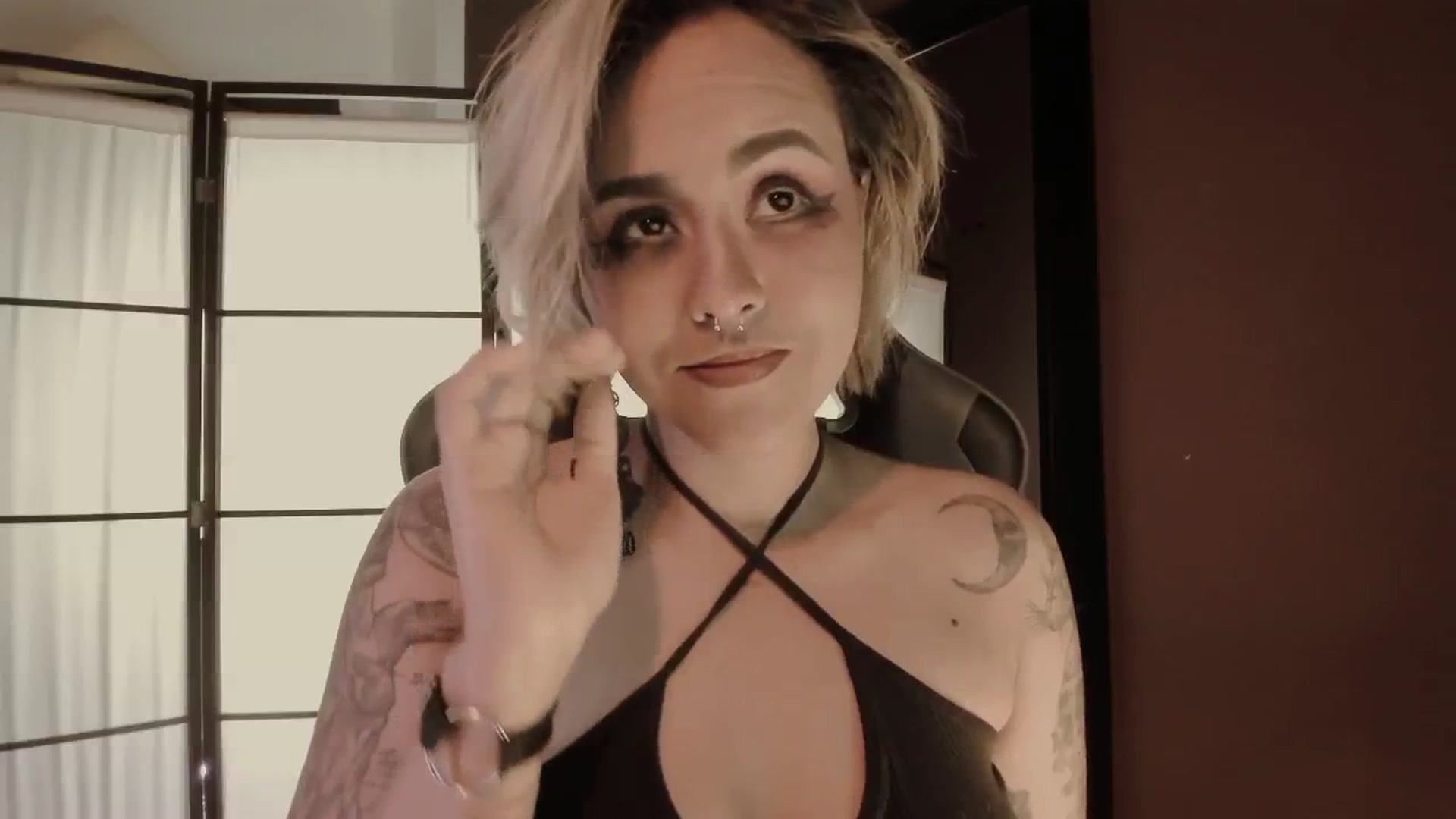 Gallery image thumbnail from AbraxxysRadio's myfreecams stream on, 11/27/2024, 01:38 image 5 of 20