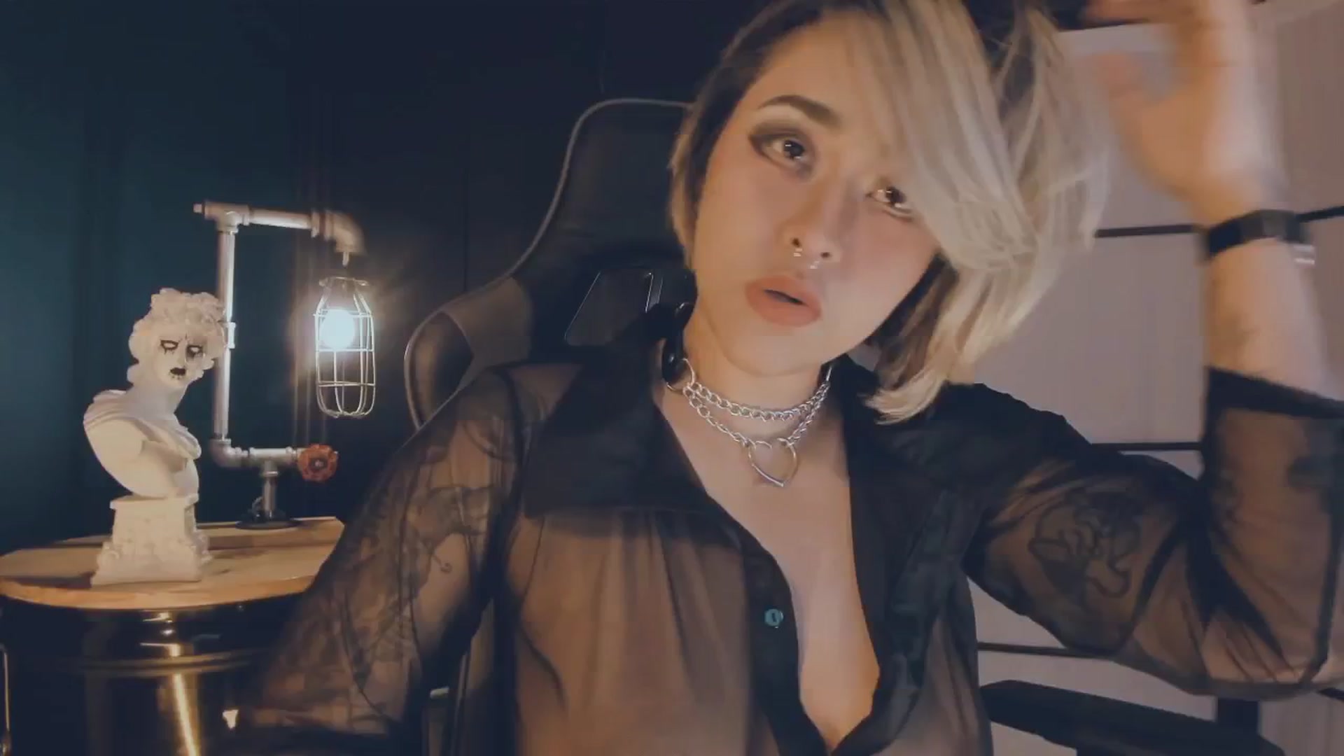 Gallery image thumbnail from AbraxxysRadio's myfreecams stream on, 12/02/2024, 22:53 image 3 of 20