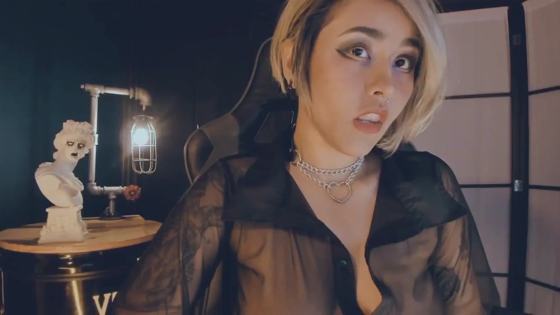 Gallery image thumbnail from AbraxxysRadio's myfreecams stream on, 12/02/2024, 22:53 image 6 of 20