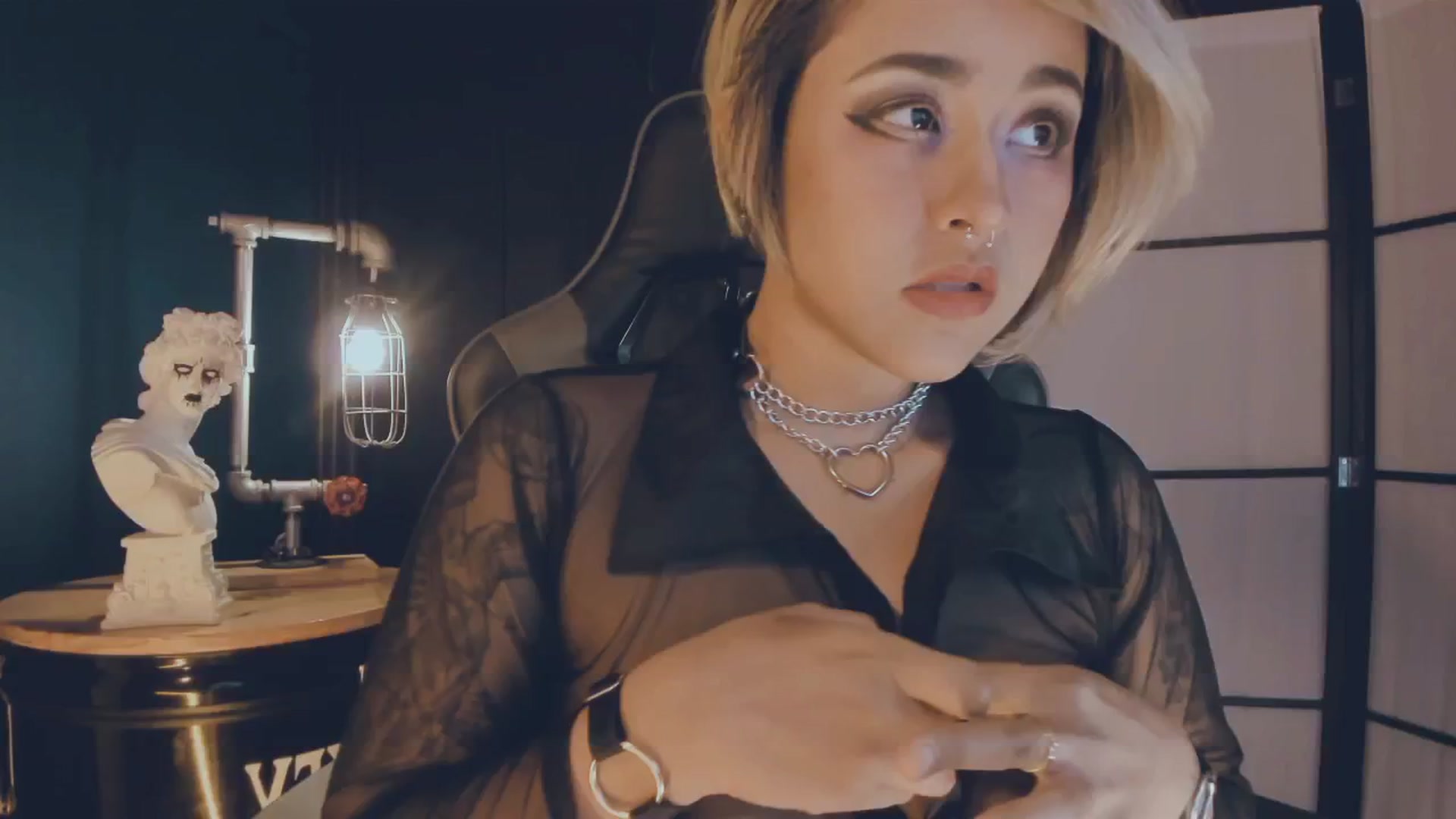 Gallery image thumbnail from AbraxxysRadio's myfreecams stream on, 12/02/2024, 22:53 image 2 of 20