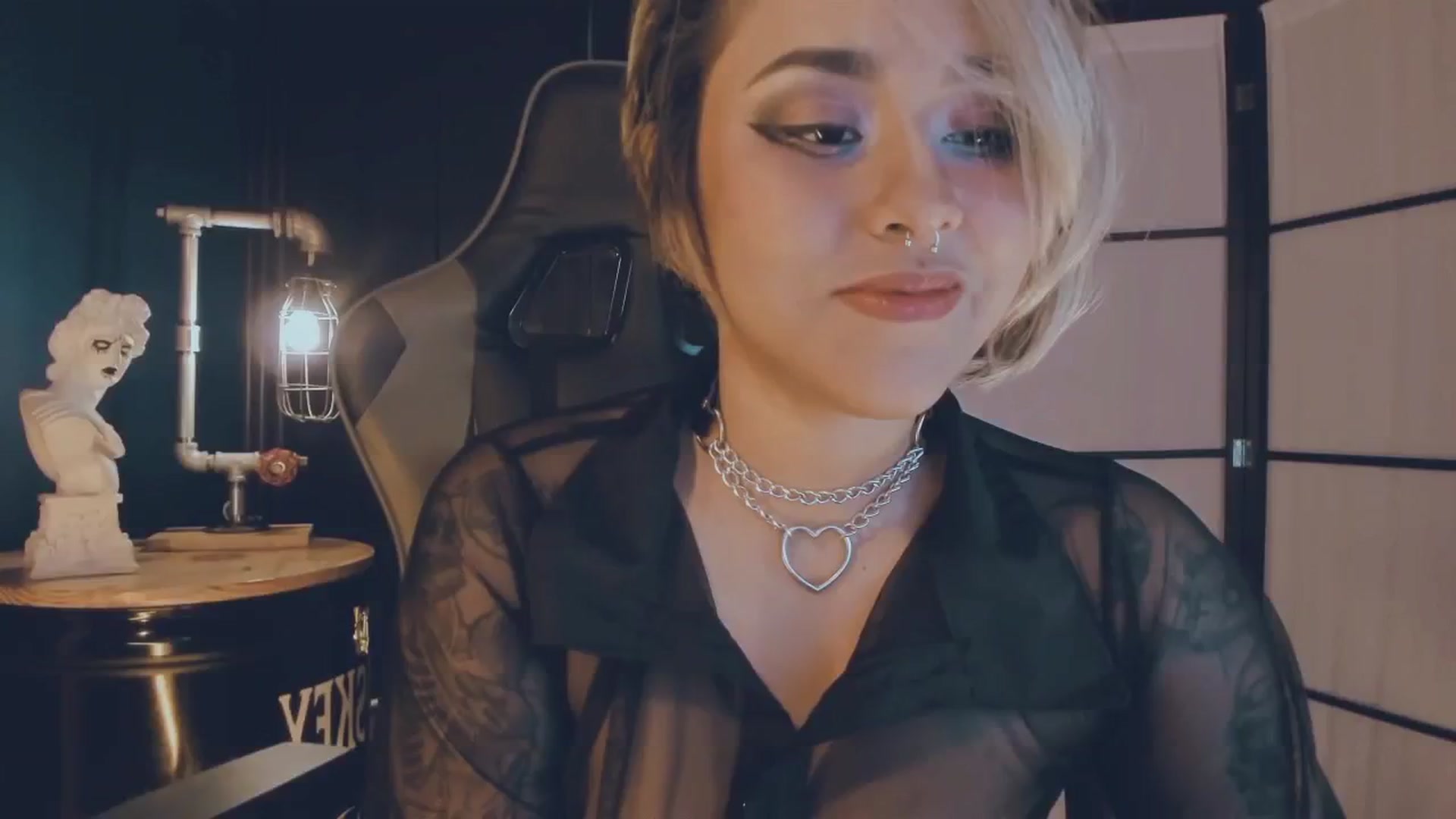 Gallery image thumbnail from AbraxxysRadio's myfreecams stream on, 12/03/2024, 01:02 image 2 of 20