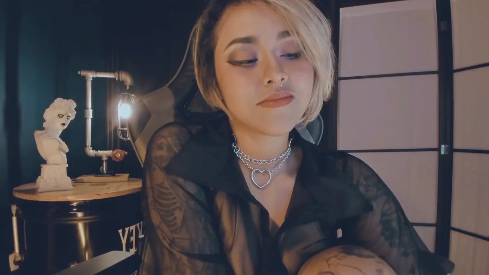 Gallery image thumbnail from AbraxxysRadio's myfreecams stream on, 12/03/2024, 01:02 image 8 of 20