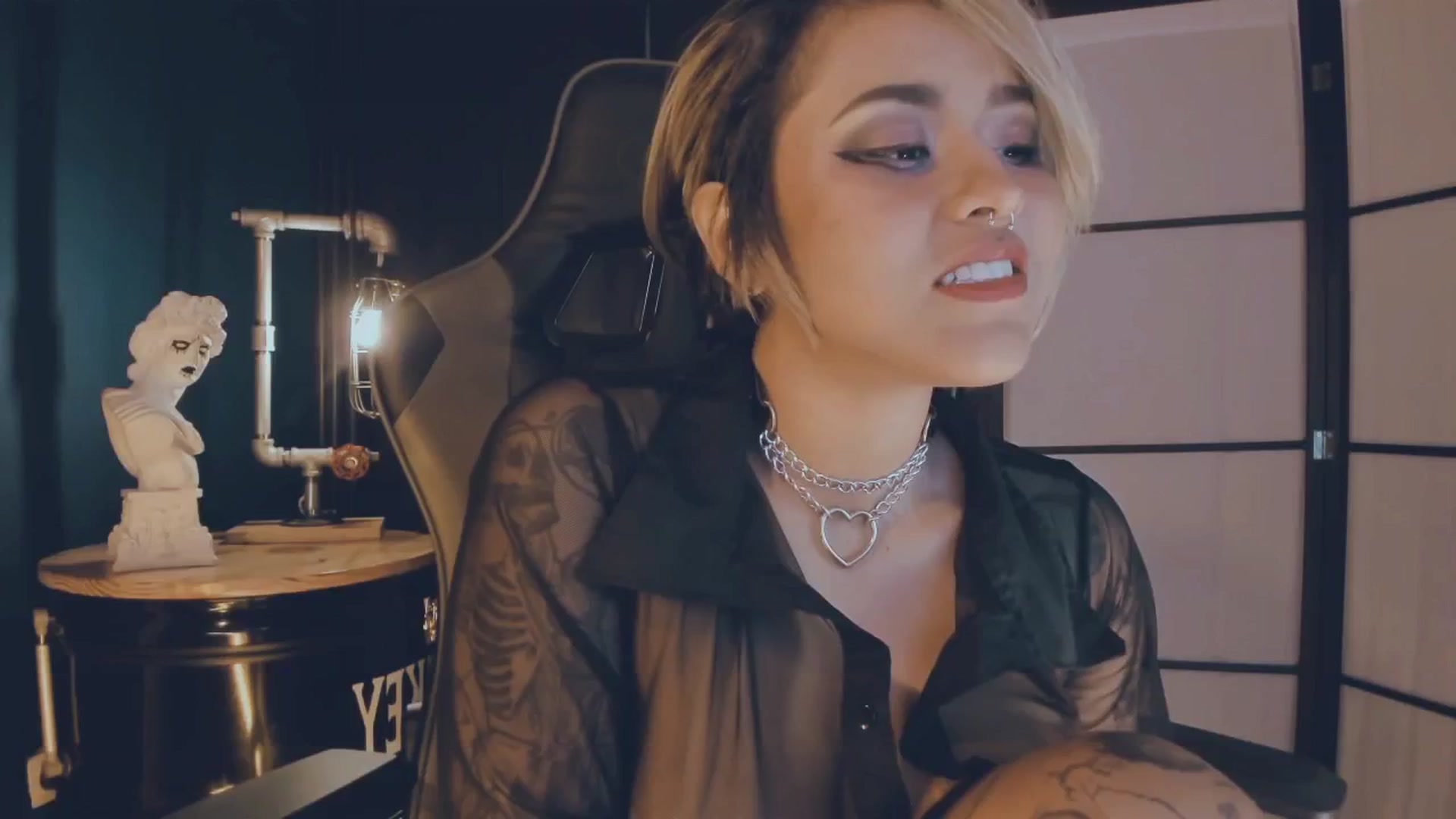 Gallery image thumbnail from AbraxxysRadio's myfreecams stream on, 12/03/2024, 01:02 image 14 of 20
