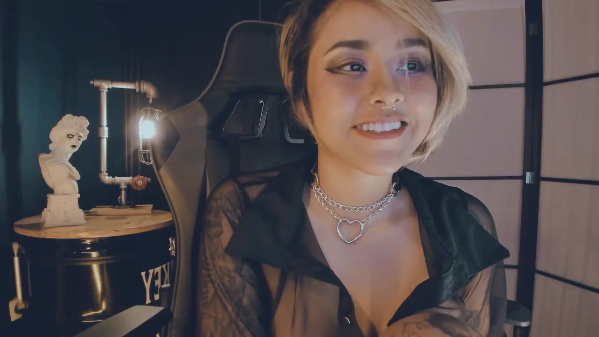 Gallery image thumbnail from AbraxxysRadio's myfreecams stream on, 12/03/2024, 02:25 image 14 of 20