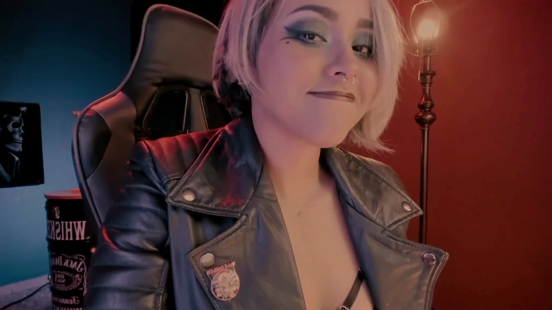 Gallery image thumbnail from AbraxxysRadio's myfreecams stream on, 12/04/2024, 24:01 image 20 of 20