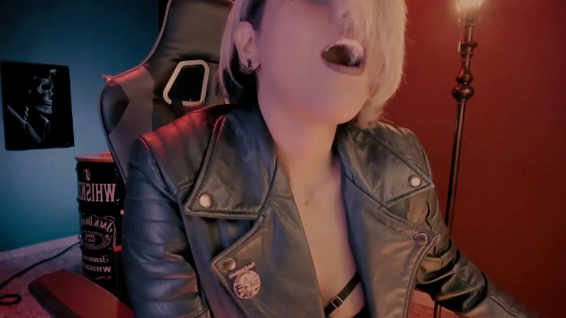 Gallery image thumbnail from AbraxxysRadio's myfreecams stream on, 12/04/2024, 24:01 image 2 of 20
