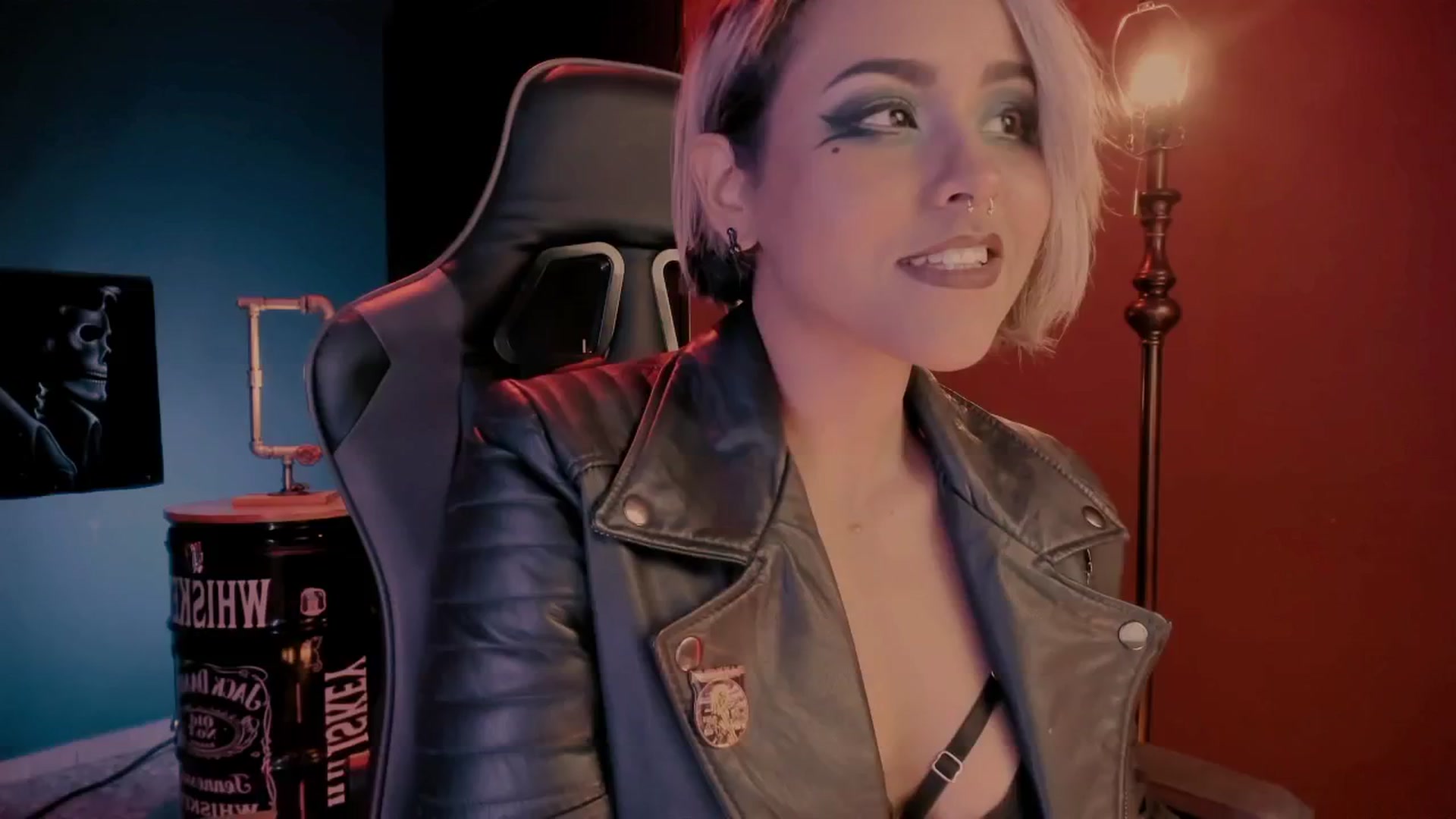 Gallery image thumbnail from AbraxxysRadio's myfreecams stream on, 12/04/2024, 24:01 image 13 of 20