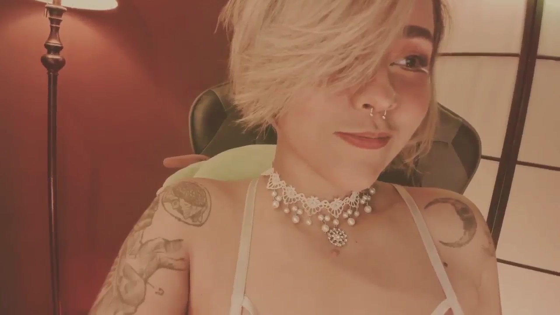 Gallery image thumbnail from AbraxxysRadio's myfreecams stream on, 12/05/2024, 24:55 image 16 of 20