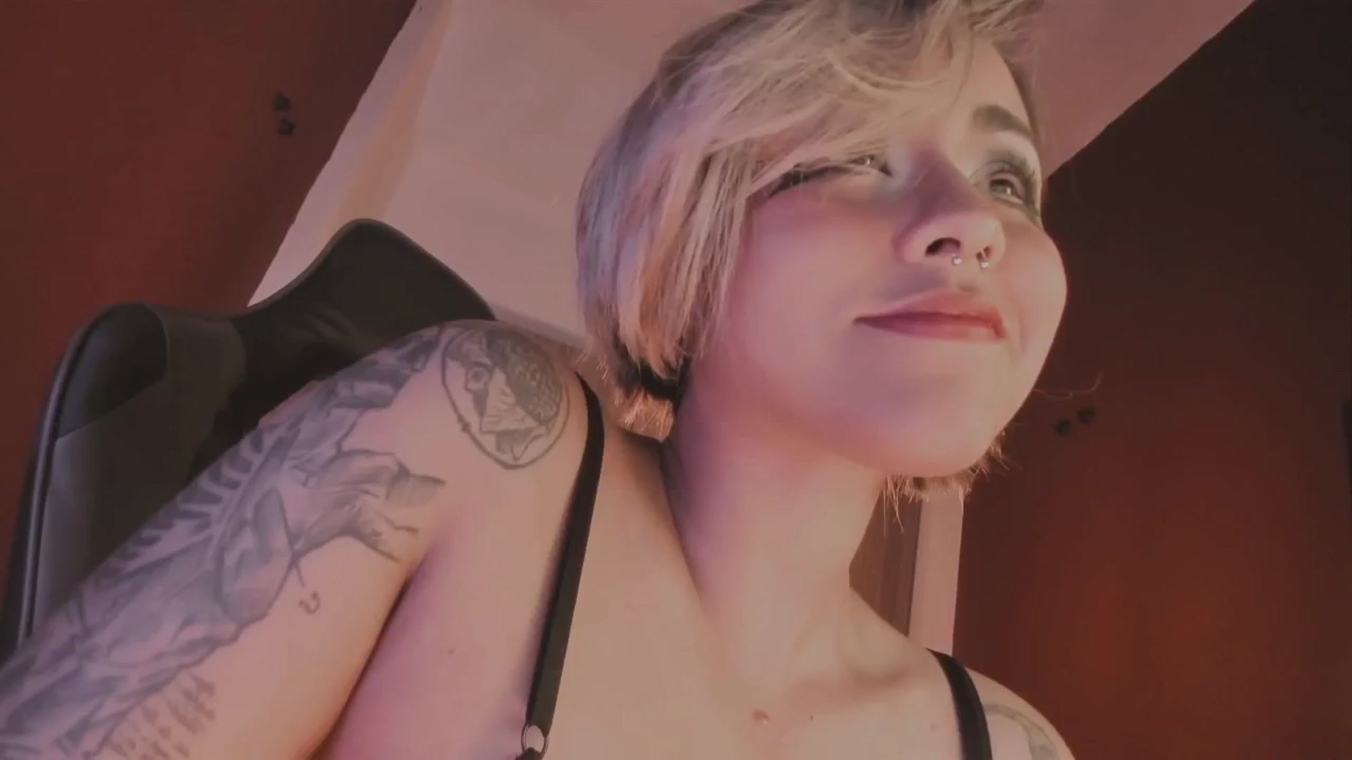 Gallery image thumbnail from AbraxxysRadio's myfreecams stream on, 12/06/2024, 24:02 image 11 of 20