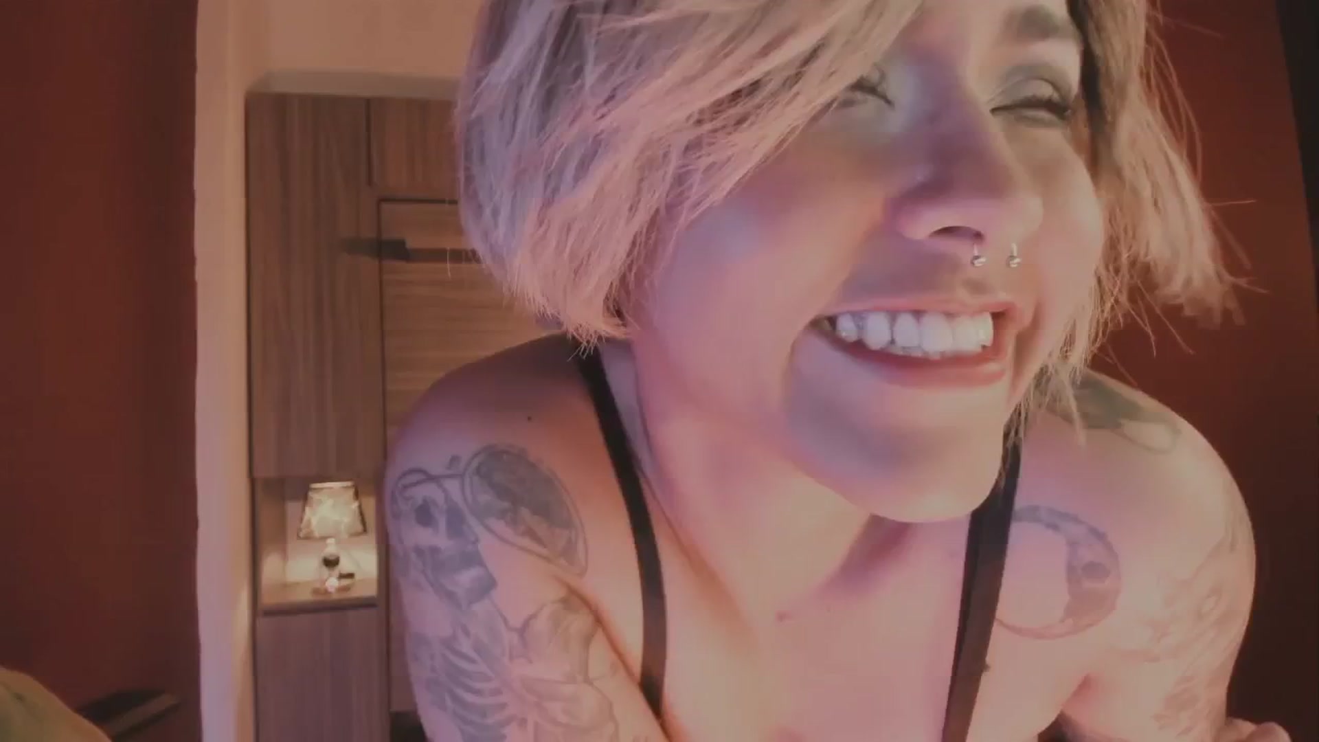 Gallery image thumbnail from AbraxxysRadio's myfreecams stream on, 12/06/2024, 24:13 image 13 of 20