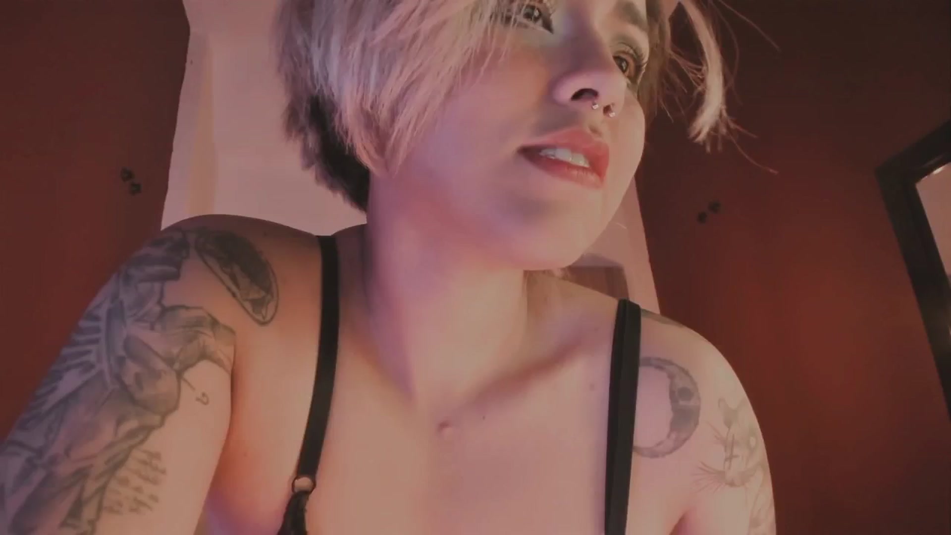 Gallery image thumbnail from AbraxxysRadio's myfreecams stream on, 12/06/2024, 24:13 image 9 of 20