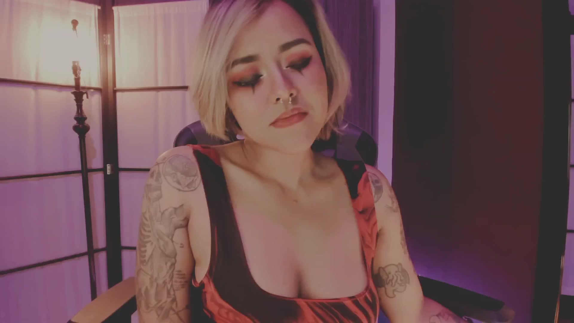 Gallery image thumbnail from AbraxxysRadio's myfreecams stream on, 12/07/2024, 01:32 image 3 of 20