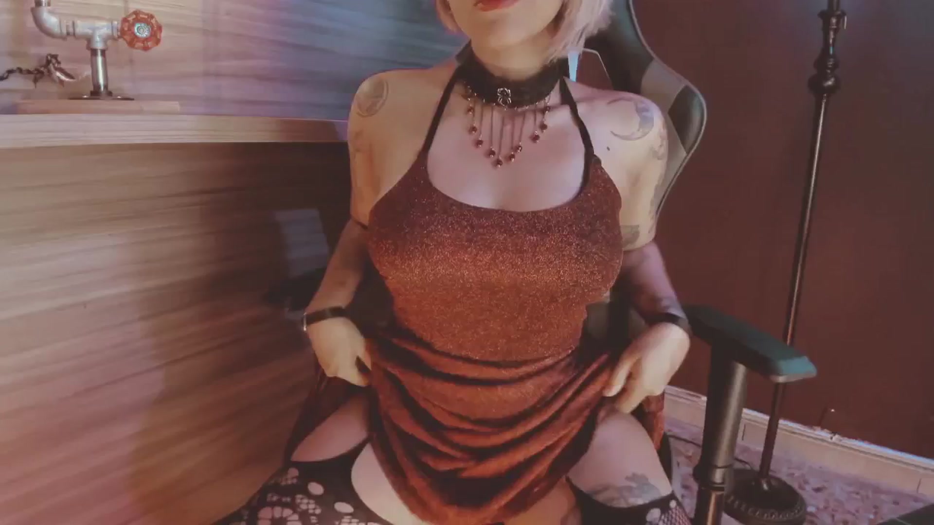Gallery image thumbnail from AbraxxysRadio's myfreecams stream on, 12/10/2024, 23:15 image 9 of 20