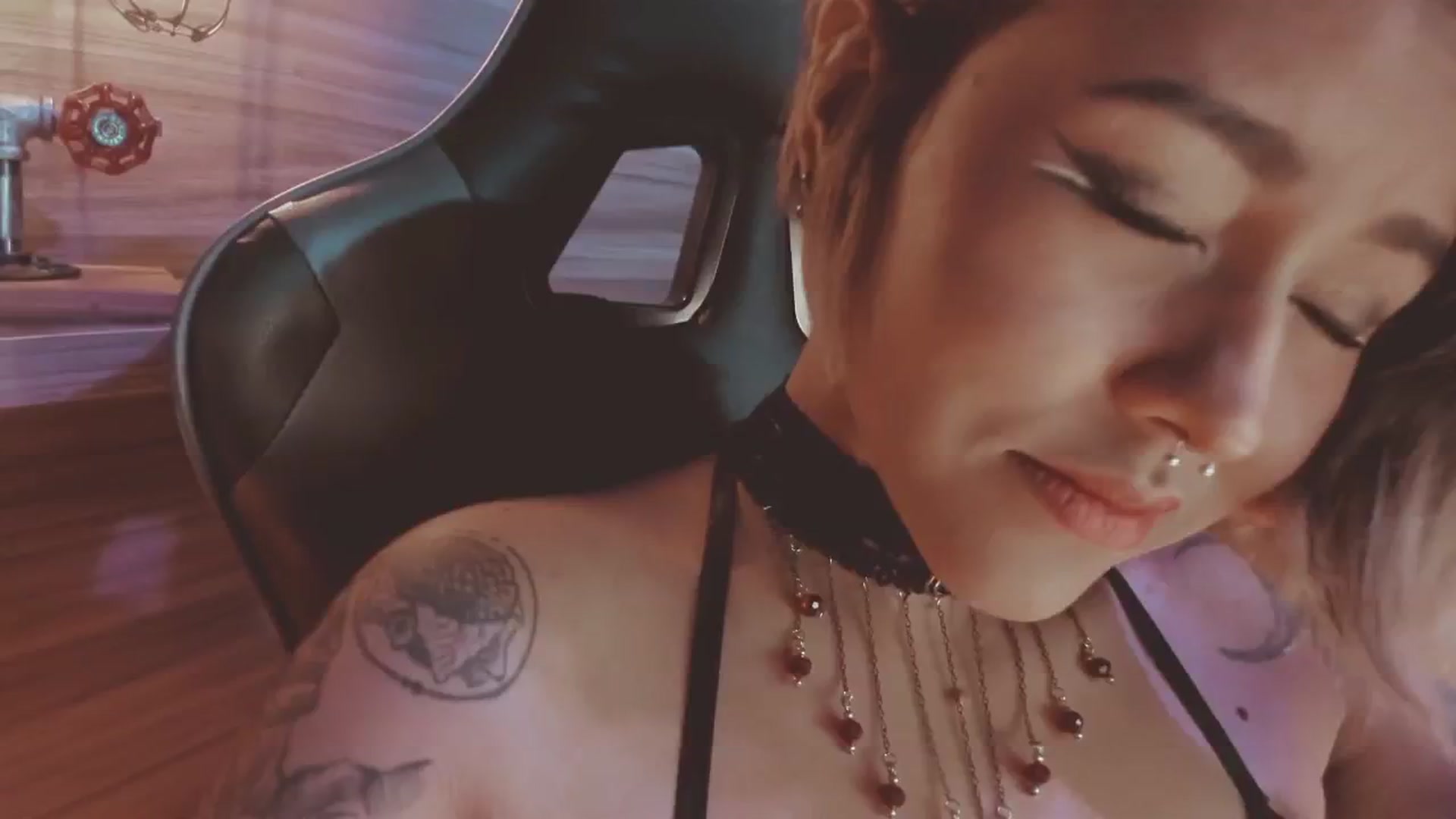 Gallery image thumbnail from AbraxxysRadio's myfreecams stream on, 12/10/2024, 23:39 image 13 of 20