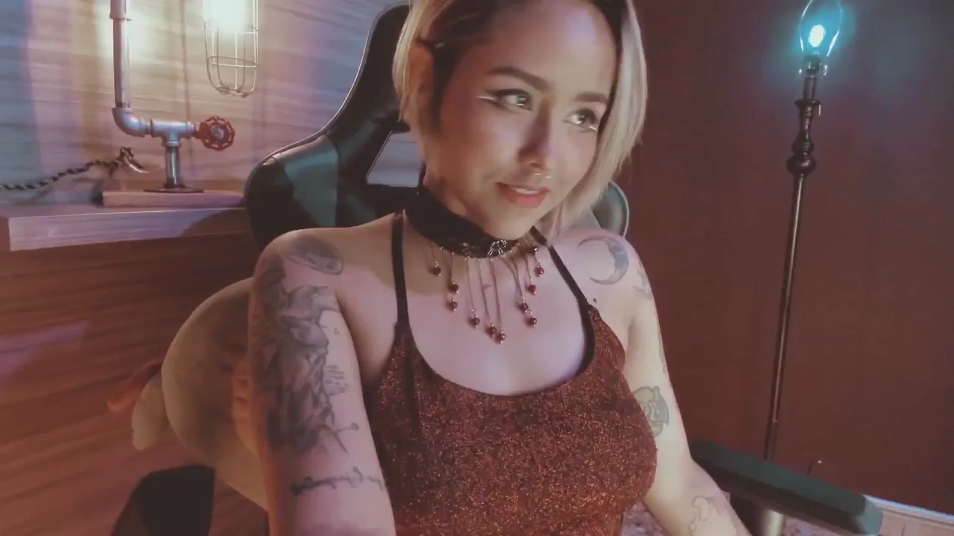 Gallery image thumbnail from AbraxxysRadio's myfreecams stream on, 12/11/2024, 24:44 image 9 of 20