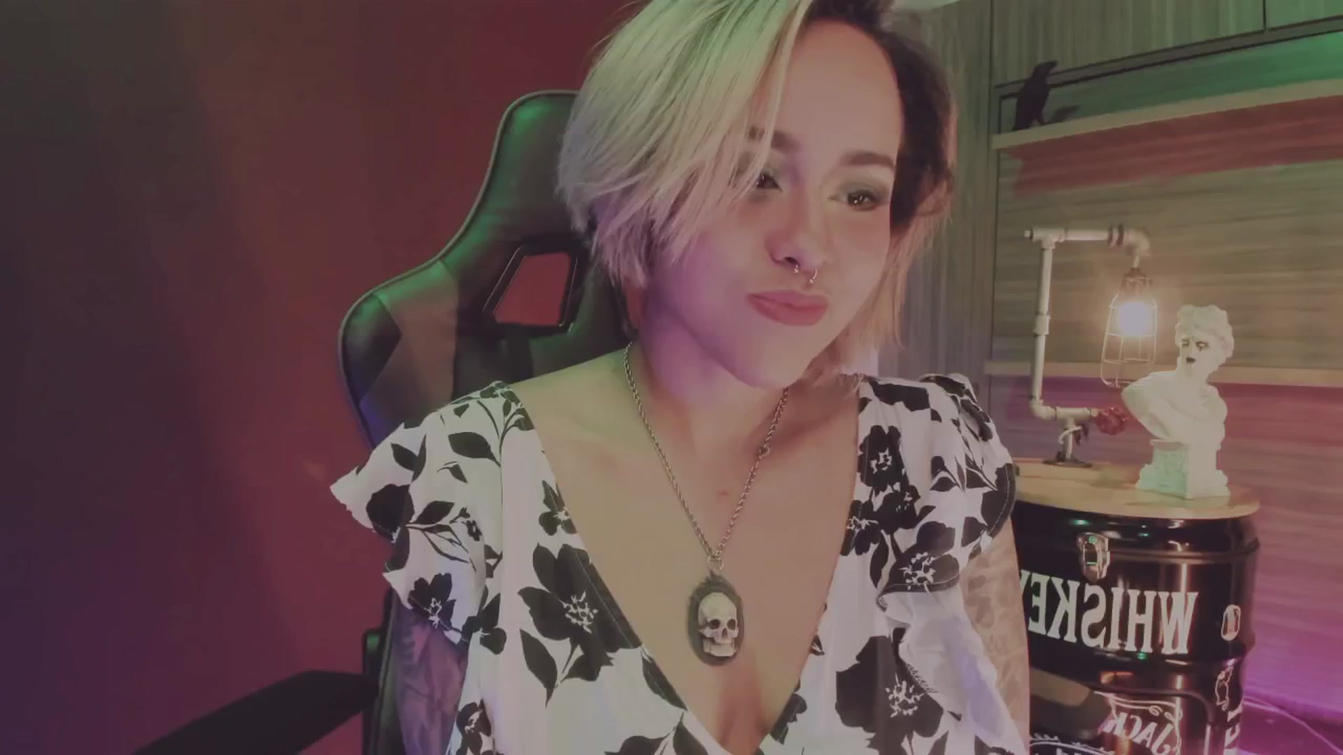 Gallery image thumbnail from AbraxxysRadio's myfreecams stream on, 12/14/2024, 24:27 image 20 of 20