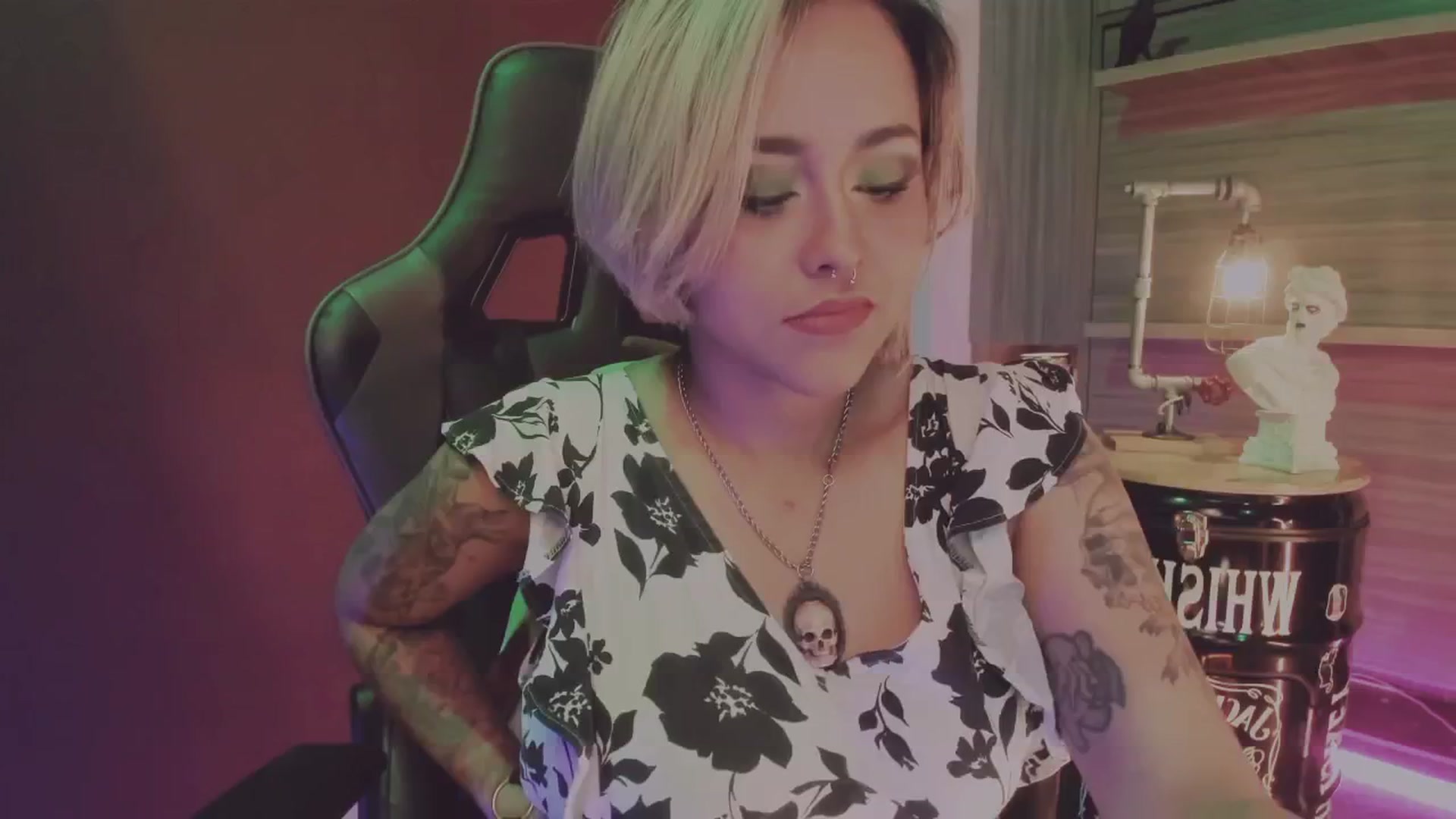 Gallery image thumbnail from AbraxxysRadio's myfreecams stream on, 12/14/2024, 01:26 image 1 of 20
