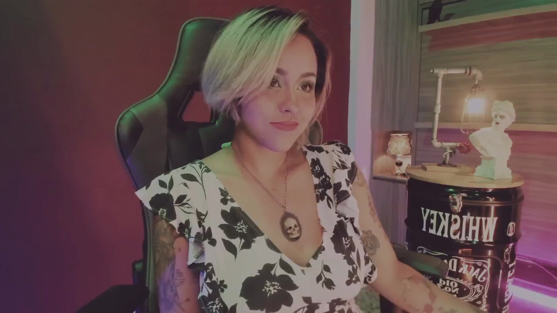 Gallery image thumbnail from AbraxxysRadio's myfreecams stream on, 12/14/2024, 01:26 image 15 of 20