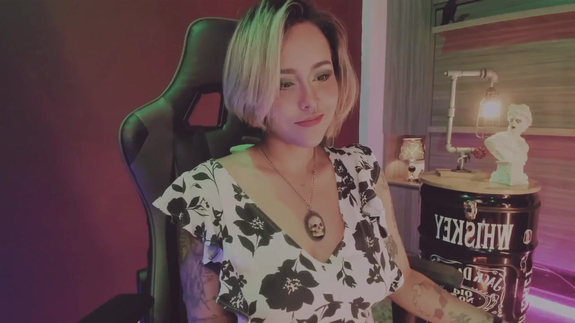 Gallery image thumbnail from AbraxxysRadio's myfreecams stream on, 12/14/2024, 01:26 image 6 of 20