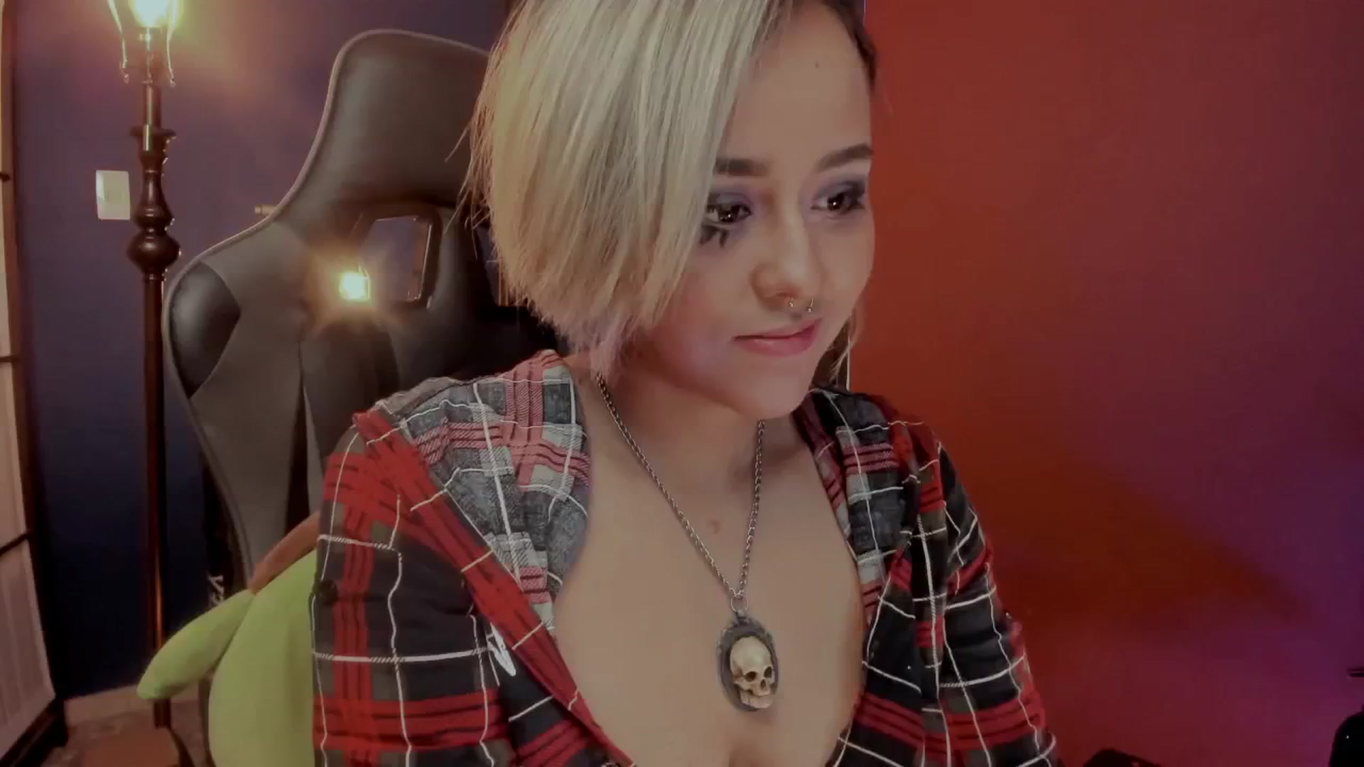 Gallery image thumbnail from AbraxxysRadio's myfreecams stream on, 12/17/2024, 24:07 image 9 of 20