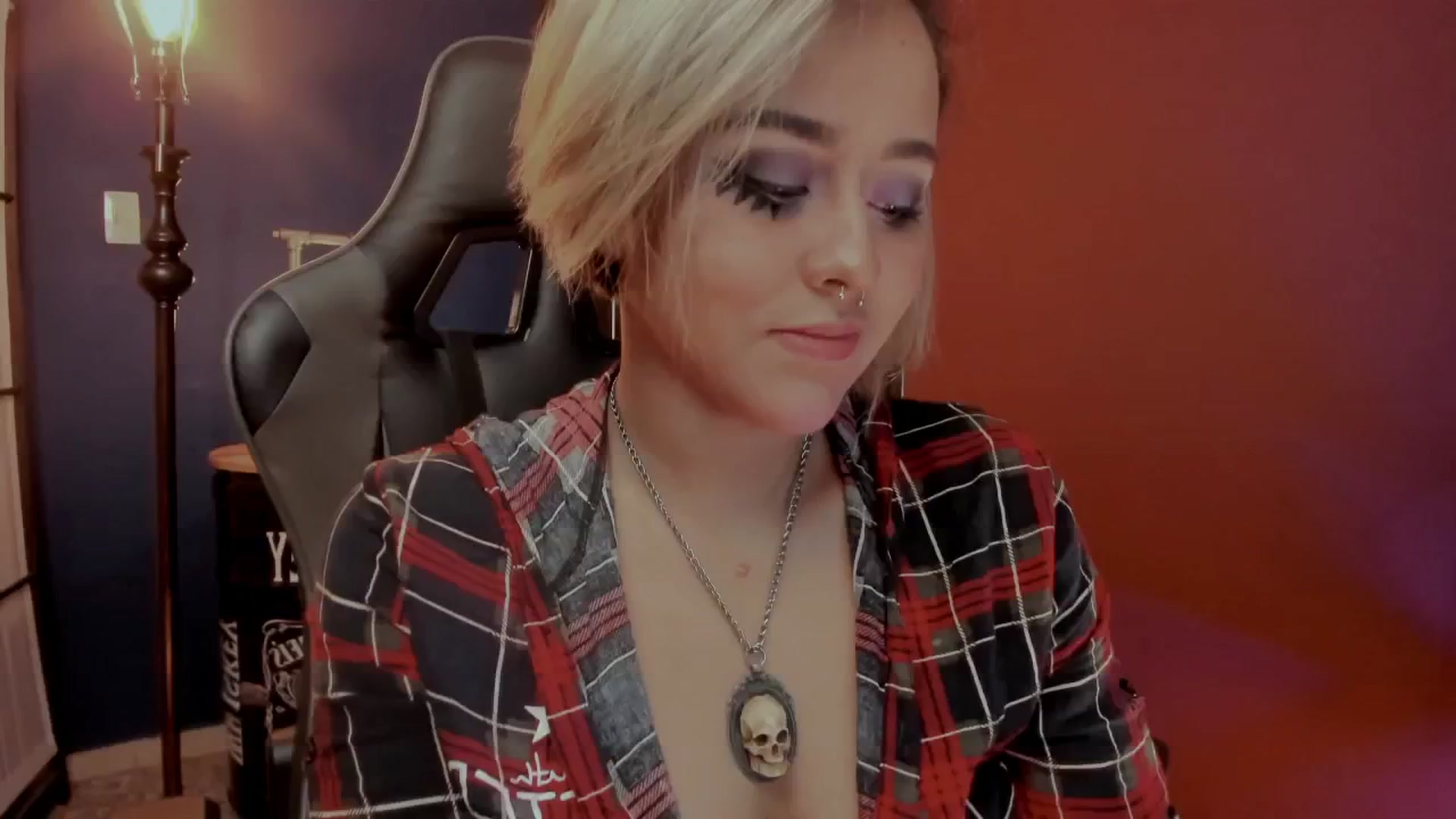 Gallery image thumbnail from AbraxxysRadio's myfreecams stream on, 12/17/2024, 24:07 image 17 of 20