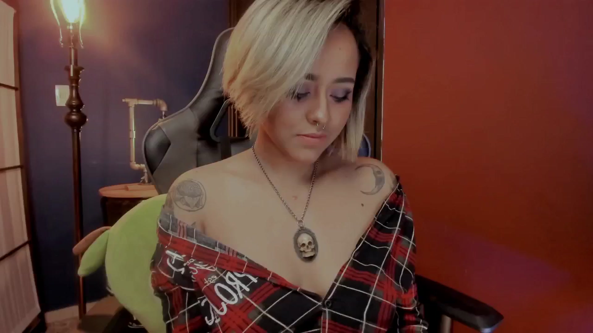Gallery image thumbnail from AbraxxysRadio's myfreecams stream on, 12/17/2024, 02:05 image 4 of 20