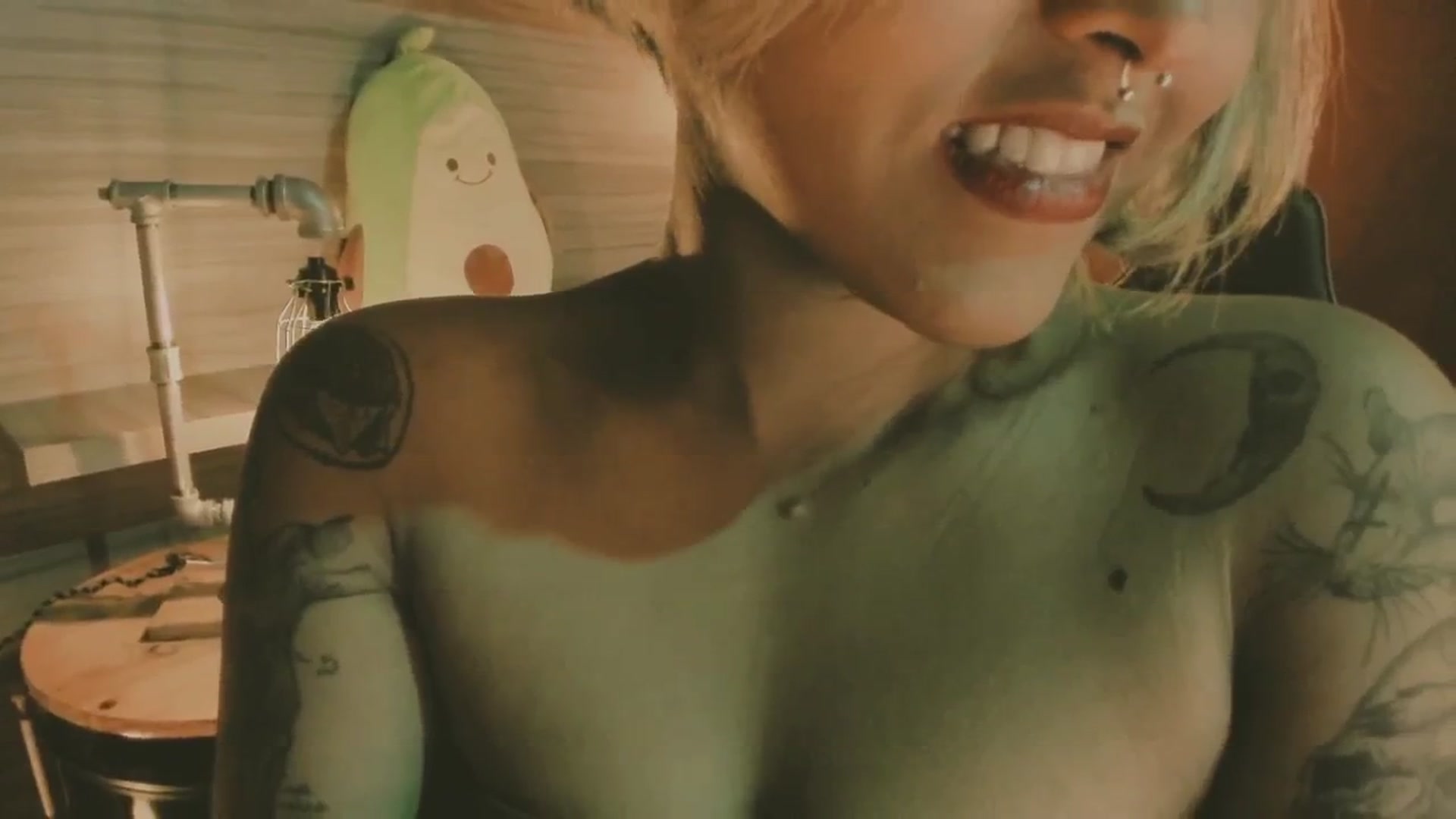 Gallery image thumbnail from AbraxxysRadio's myfreecams stream on, 12/20/2024, 01:00 image 18 of 20