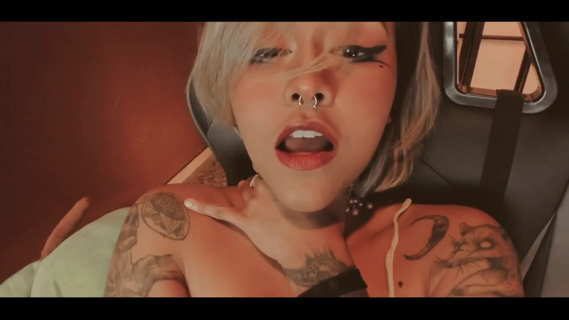 Gallery image thumbnail from AbraxxysRadio's myfreecams stream on, 12/23/2024, 23:11 image 5 of 20