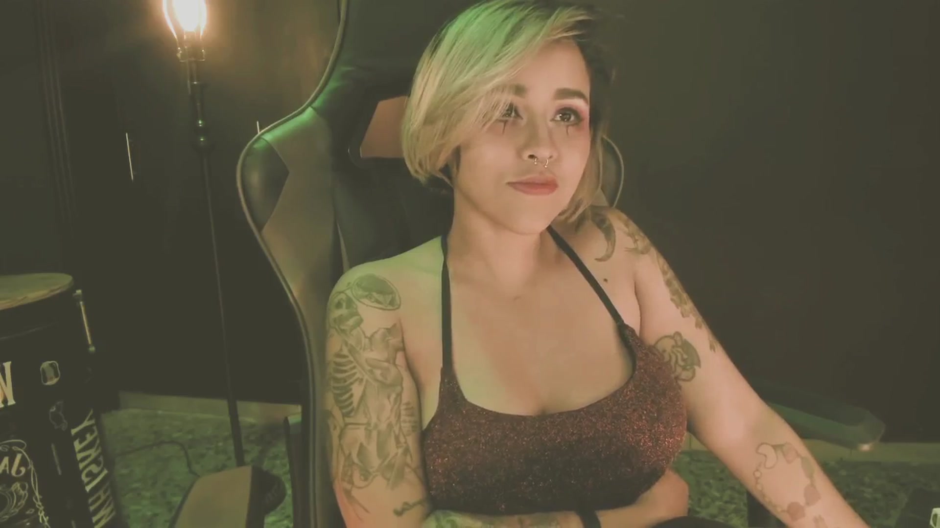 Gallery image thumbnail from AbraxxysRadio's myfreecams stream on, 12/24/2024, 22:48 image 19 of 20