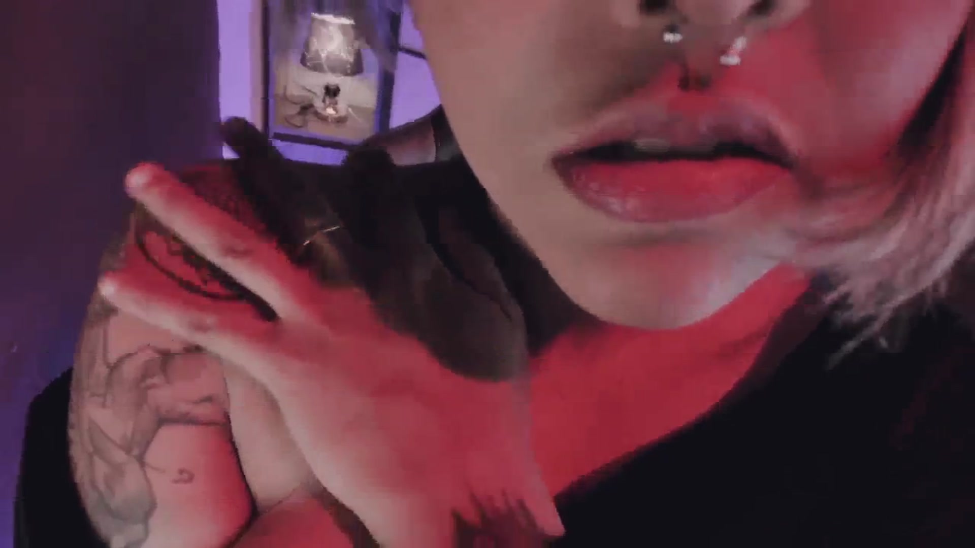 Gallery image thumbnail from AbraxxysRadio's myfreecams stream on, 12/27/2024, 24:02 image 10 of 20