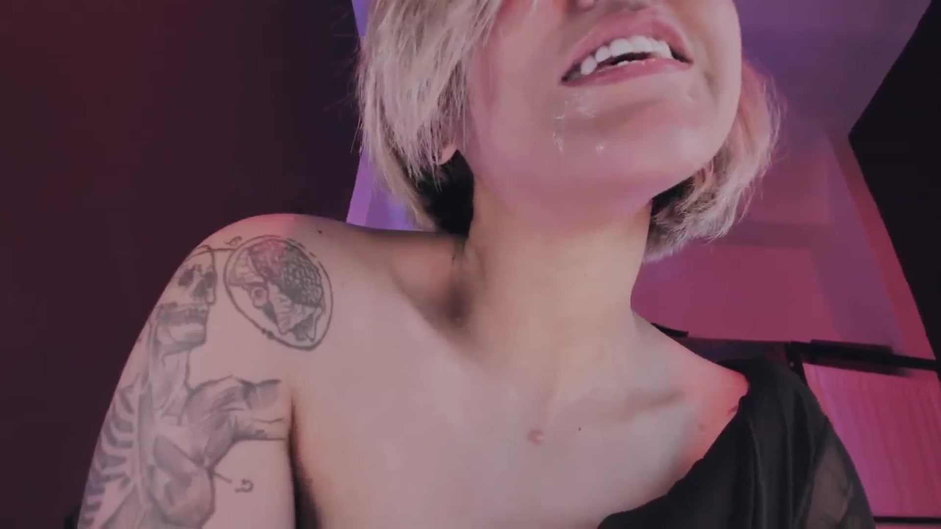 Gallery image thumbnail from AbraxxysRadio's myfreecams stream on, 12/27/2024, 24:51 image 2 of 20