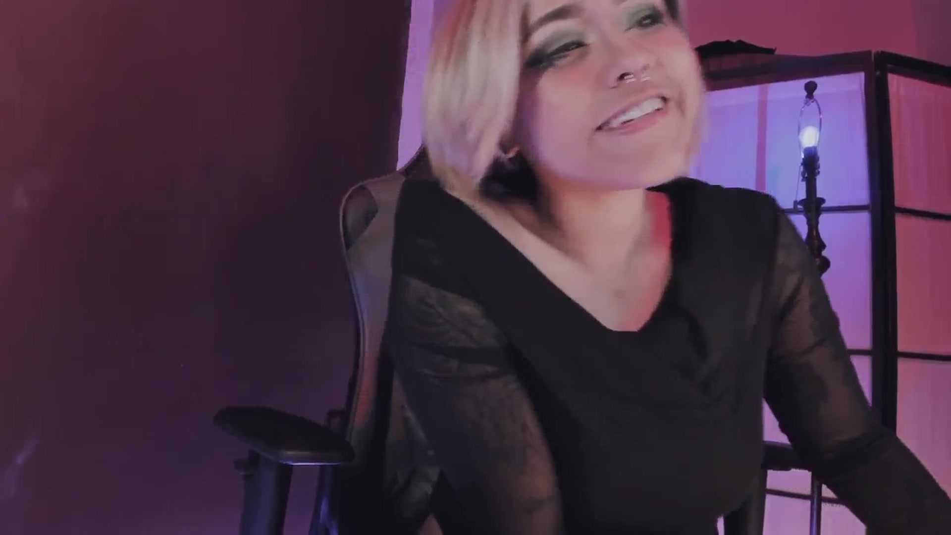 Gallery image thumbnail from AbraxxysRadio's myfreecams stream on, 12/27/2024, 24:51 image 8 of 20